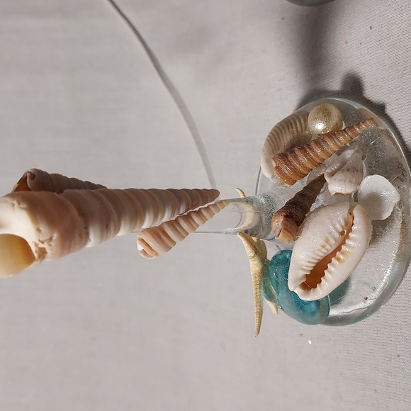 Handmade Shell Art Tea Light Candle Holders Set of 2 - Picture 2 of 5